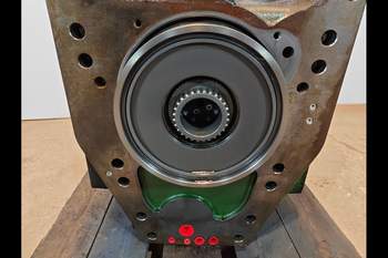 salg af John Deere 8400R  Transmission