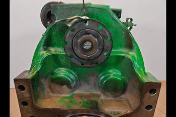 salg af John Deere 8400R  Transmission