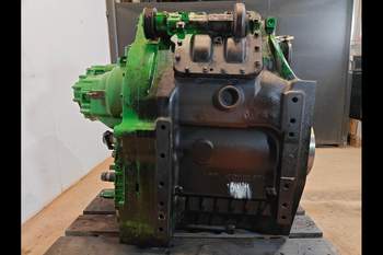 salg af John Deere 8400R  Transmission
