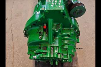 salg af John Deere 8400R  Transmission