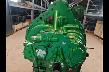 salg af John Deere 8400R  Transmission