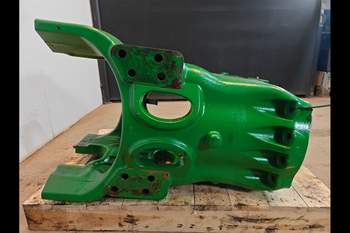 salg af John Deere 8400R  Transmission Housing