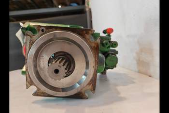 salg af John Deere 8400R  Hydraulic Pump