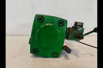 salg af John Deere 8400R  Hydraulic Pump