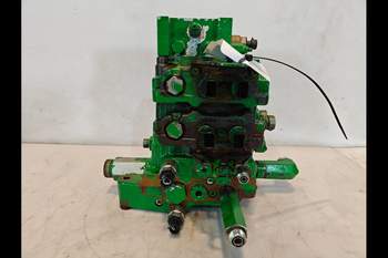 salg af John Deere 8400R  Hydraulic valve