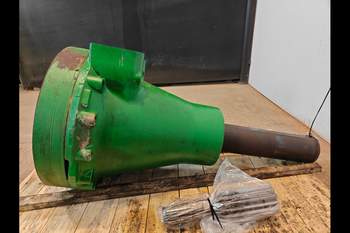 salg af John Deere 8400R LEFT Rear Half Axle