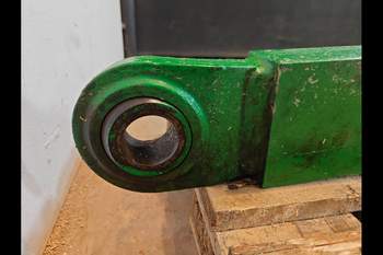 salg af John Deere 8400R RIGHT Liftarm