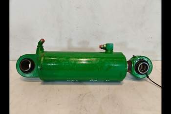 salg af John Deere 8400R RIGHT Lift Cylinder