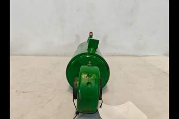 salg af John Deere 8400R RIGHT Lift Cylinder