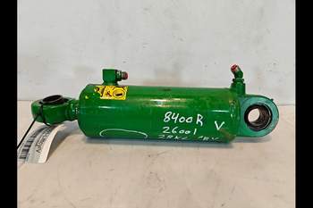 salg af John Deere 8400R LEFT Lift Cylinder
