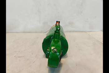 salg af John Deere 8400R LEFT Lift Cylinder