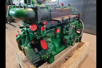 salg af John Deere 8400R  Engine