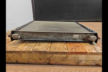 salg af John Deere 8400R  Oil Cooler