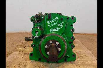 salg af John Deere 8400R  PTO