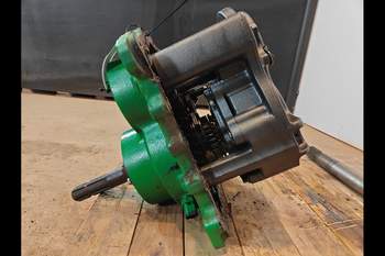 salg af John Deere 8400R  PTO