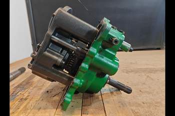 salg af John Deere 8400R  PTO