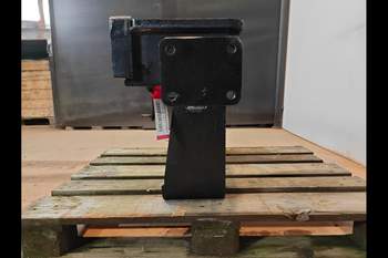 salg af John Deere 8400R  Frame