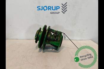 salg af Remskiva John Deere 8400R 