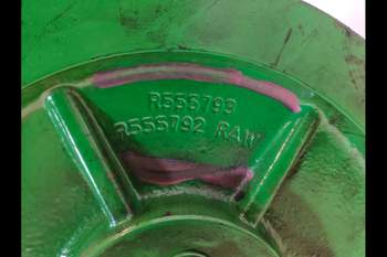 salg af Remskiva John Deere 8400R 