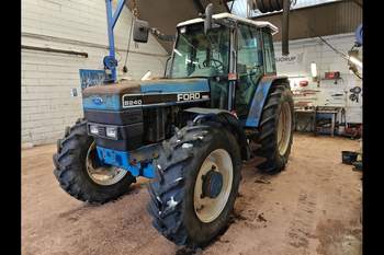salg af Ford 8240 traktor