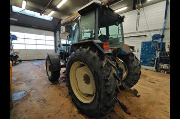 salg af Ford 8240 traktor