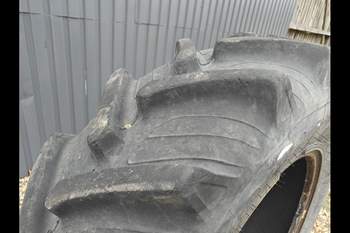 salg af Dæk Ford 8240 For Højre