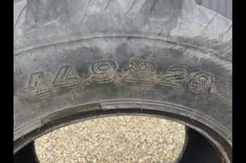 salg af Dæk Ford 8240 For Højre