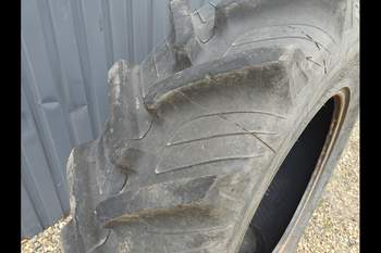 salg af Dæk Ford 8240 For Venstre