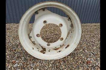 salg af Fælg Ford 8240 For Højre