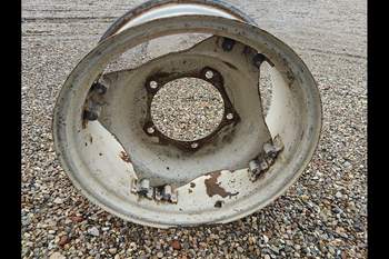 salg af Fælg Ford 8240 For Højre