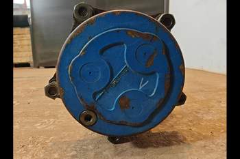 salg af Foraksel Ford 8240