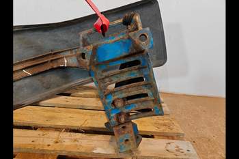 salg af Forskærm Ford 8240 Højre