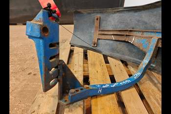 salg af Forskærm Ford 8240 Højre