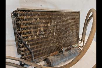 salg af Ford 8240  Condenser