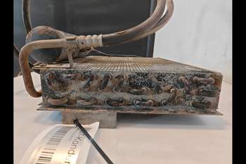 salg af Ford 8240  Condenser