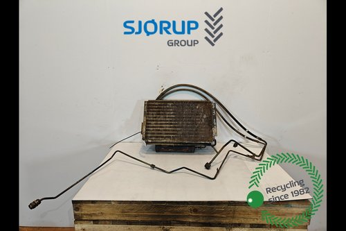 salg af Ford 8240  Condenser