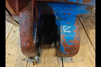 salg af Lår Ford 8240 Højre