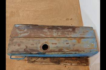 salg af Motorhjelm Ford 8240