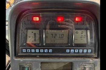 salg af New Holland TS100 traktor