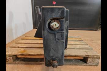 salg af Dieseltank New Holland TS100