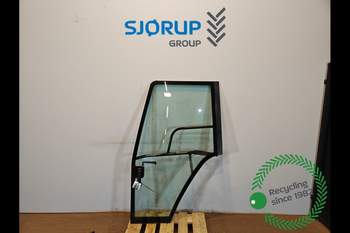 Dør New Holland TS100 Venstre Dør New Holland TS100 Venstre