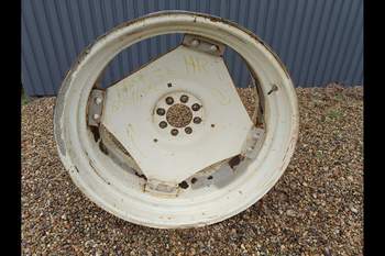 salg af Fælg New Holland TS100 Bag Højre