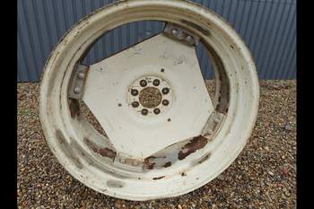 salg af Fælg New Holland TS100 Bag Venstre