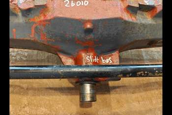 salg af Foraksel New Holland TS100