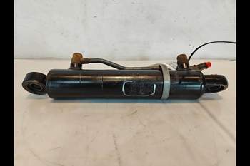 salg af Styrecylinder New Holland TS100