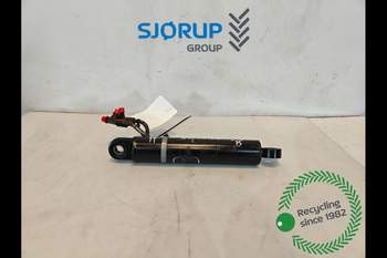 Styrecylinder New Holland TS100 Styrecylinder New Holland TS100