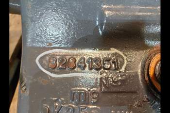 salg af Lift New Holland TS100