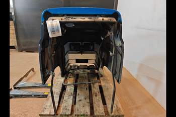 salg af Motorhjelm New Holland TS100