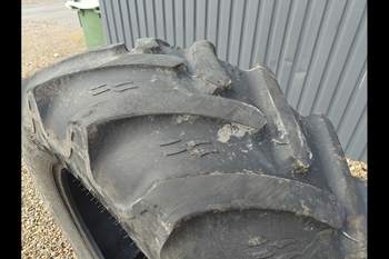 salg af Dæk Massey Ferguson 6718S For Højre