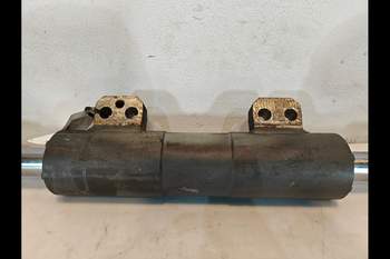 salg af Styrecylinder Massey Ferguson 6718S